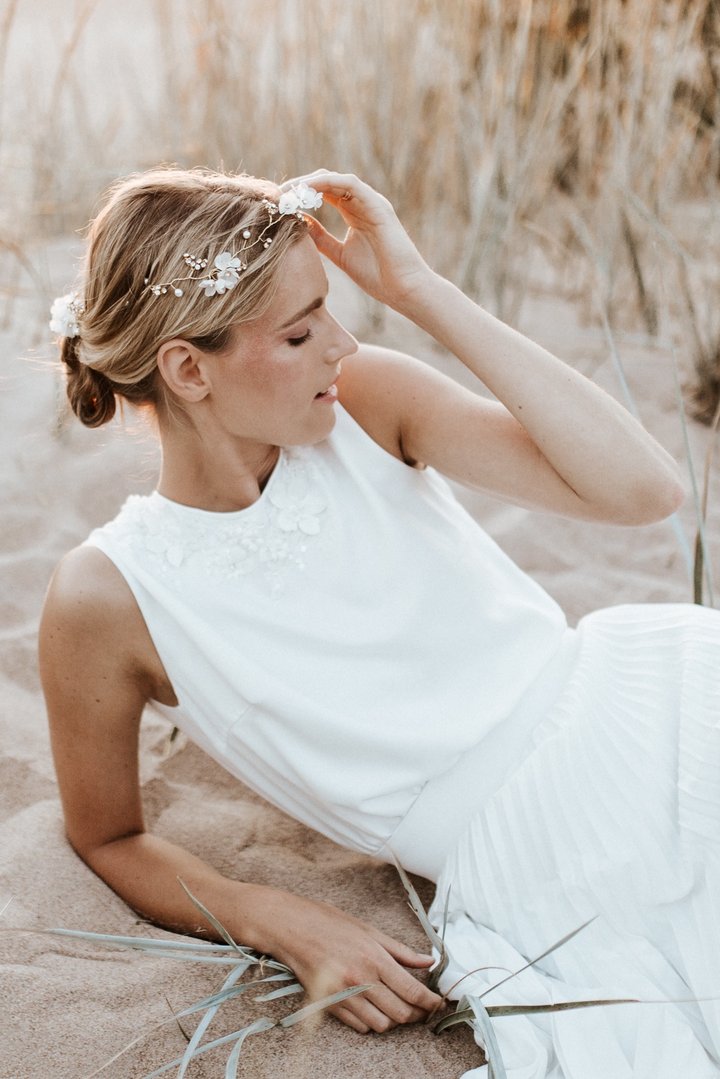 LIISI | Whimsical flower blossom rhinestone leave bridal hair vine